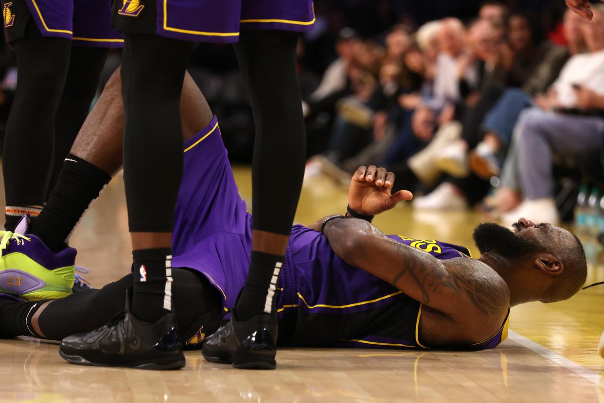  詹姆斯遭遇二十连败,巴塞罗那教练面临压力了吗 